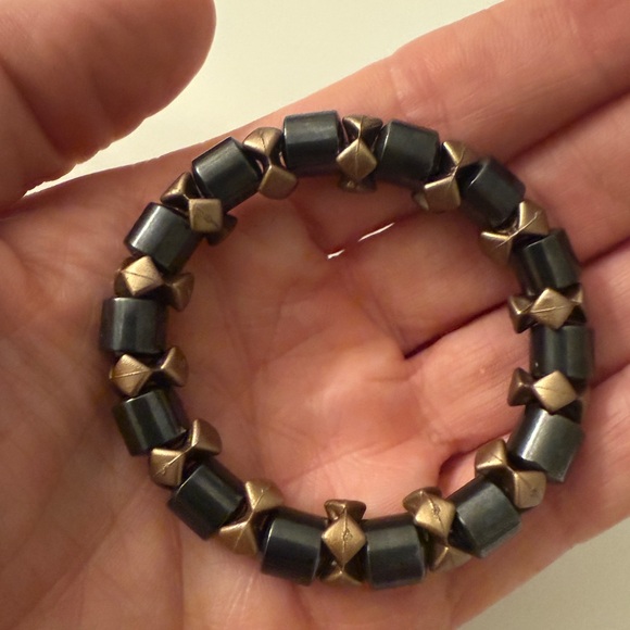 NWOT Black Beaded Stretch Bracelet - Picture 4 of 6